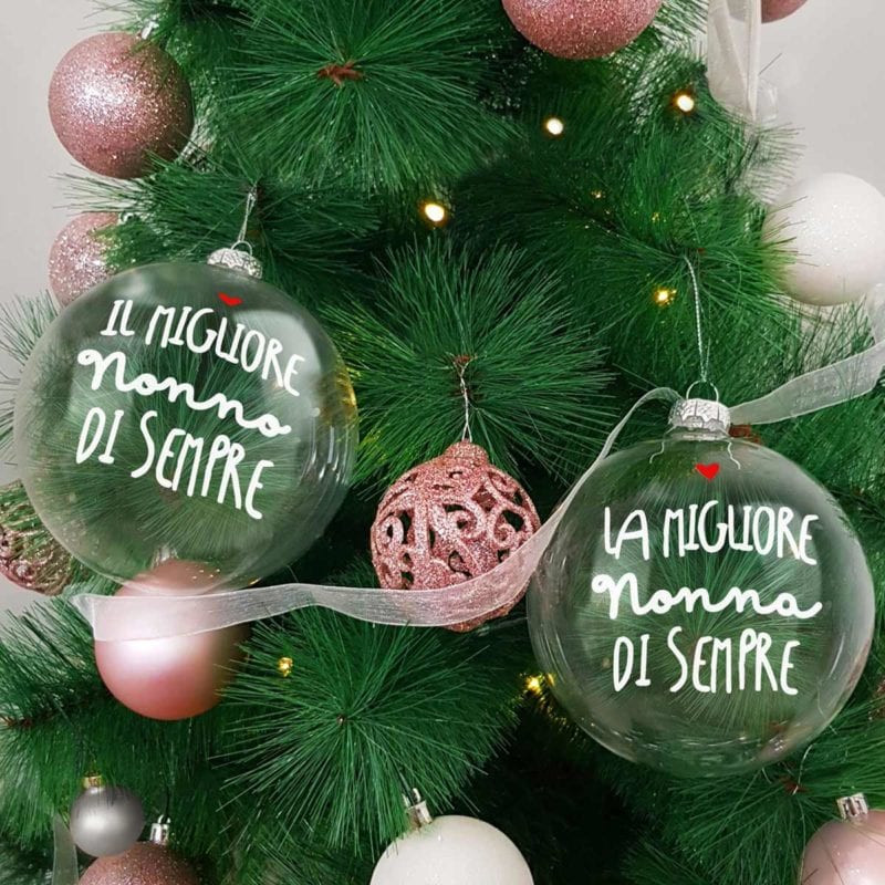 coppia-palline-in-vetro-nonni-decorazioni-di-natale-ambientata