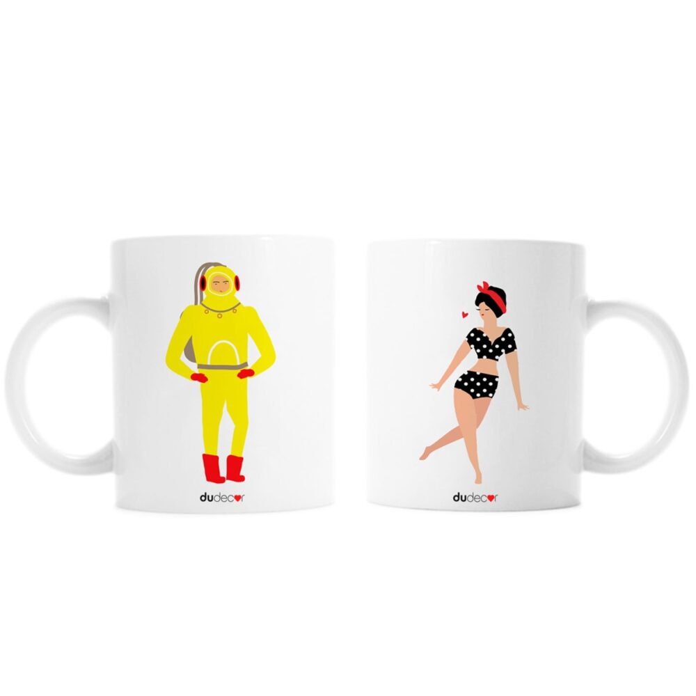 Coppia di tazze illustrate Pin Up e Scafandro, design ironico e romantico DuDecor